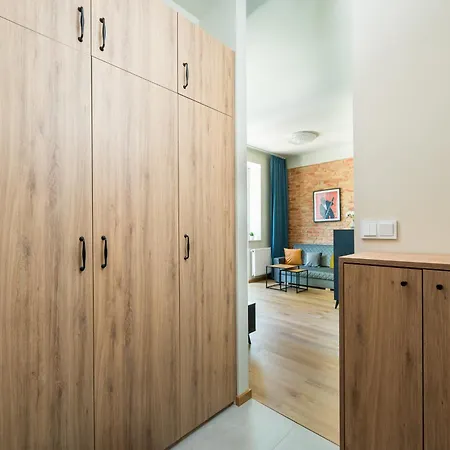 Wlochy Parkland Studio #7 *