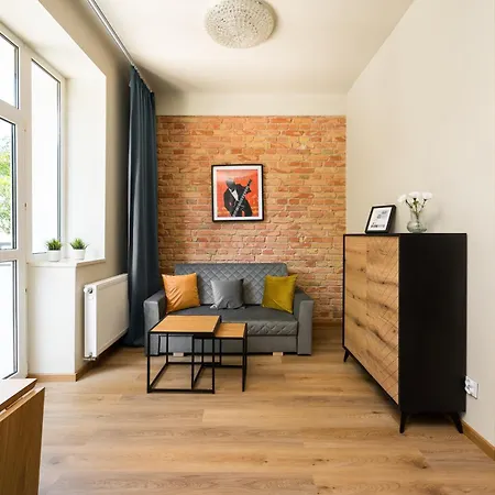 Wlochy Parkland Studio #7