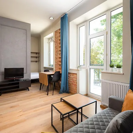 Wlochy Parkland Studio #7